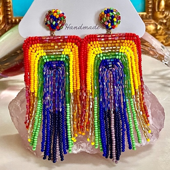 🌺🎉HP🎉🌺 NWT Deepa Gurnani Rainbow Fringe Chandeliers - Picture 3 of 16
